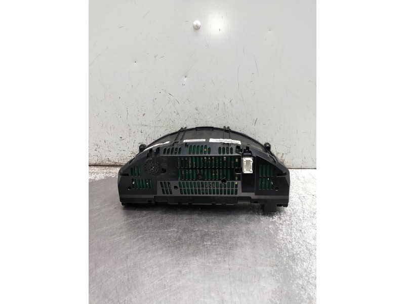 Recambio de cuadro instrumentos para mercedes clase c (w204) berlina referencia OEM IAM A2049006900  