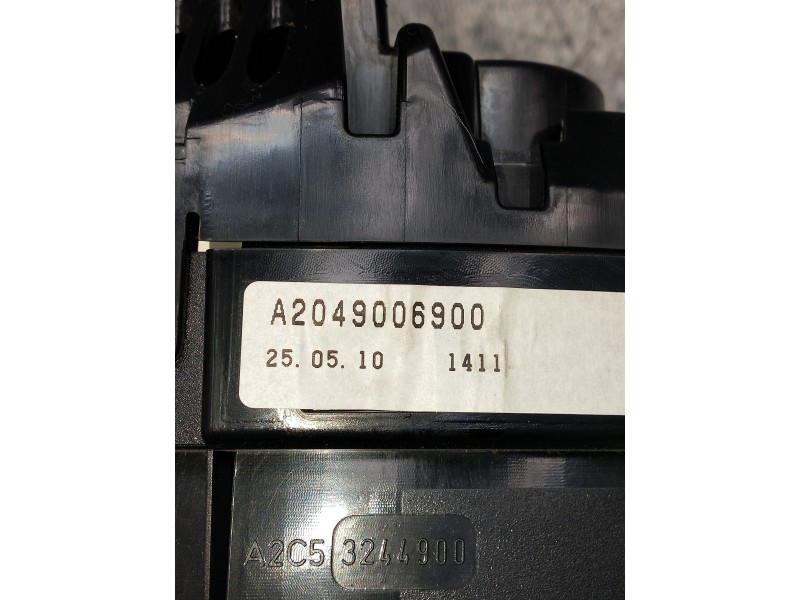 Recambio de cuadro instrumentos para mercedes clase c (w204) berlina referencia OEM IAM A2049006900  