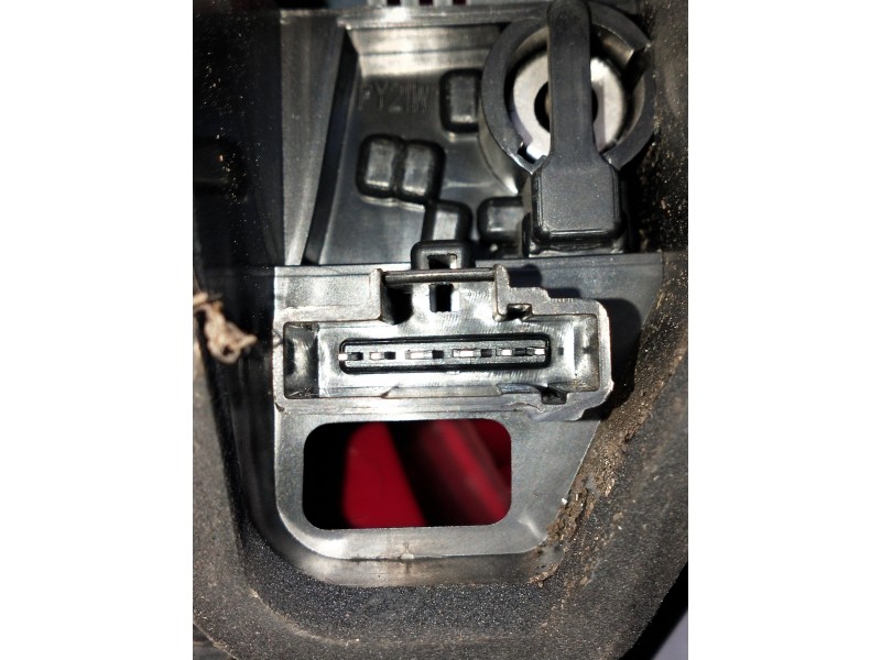 Recambio de piloto trasero izquierdo para peugeot 207 1.6 hdi referencia OEM IAM   