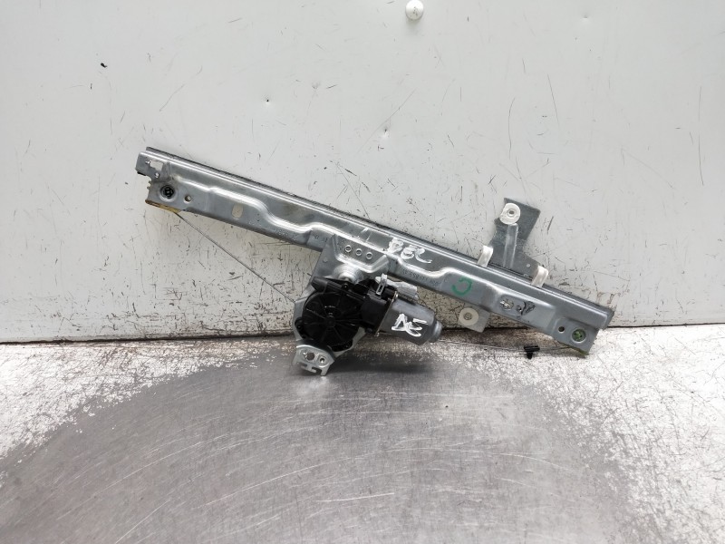 Recambio de elevalunas delantero derecho para peugeot 207 1.6 hdi referencia OEM IAM 9681182280  5P