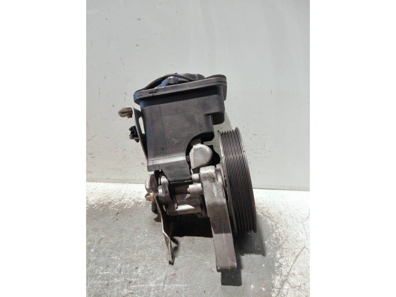 Recambio de bomba direccion para bmw serie 3 berlina (e46) referencia OEM IAM 6756575 7692974519 