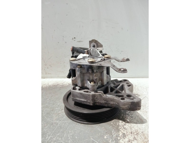 Recambio de bomba direccion para bmw serie 3 berlina (e46) referencia OEM IAM 6756575 7692974519 