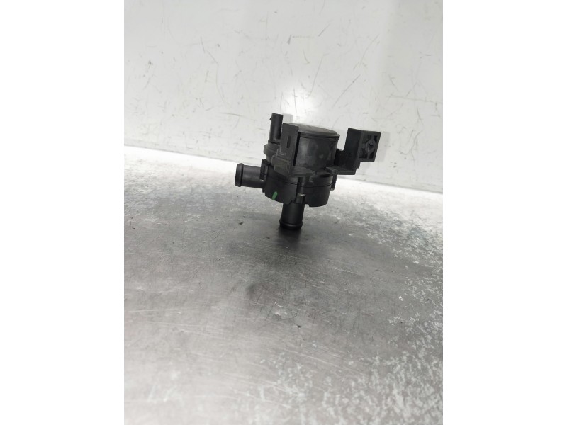 Recambio de bomba agua para jaguar f-pace referencia OEM IAM 0392023249 DX2318D474AC  Recambio de bomba agua para jaguar f-pace referencia OEM IAM 0392023249 DX2318D474AC
