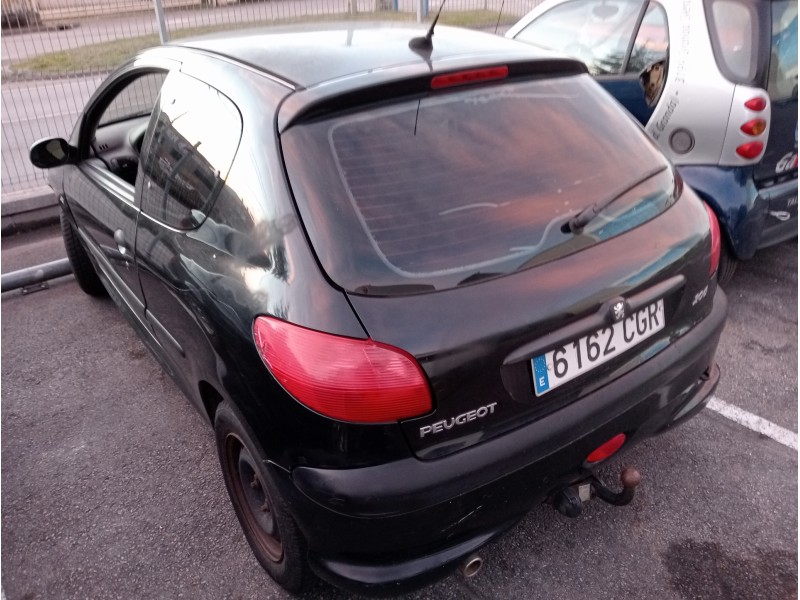 peugeot 206 berlina del año 2003