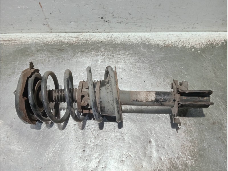 Recambio de amortiguador delantero derecho para renault megane i fase 2 berlina (ba0) referencia OEM IAM 7700840264C 03041000795