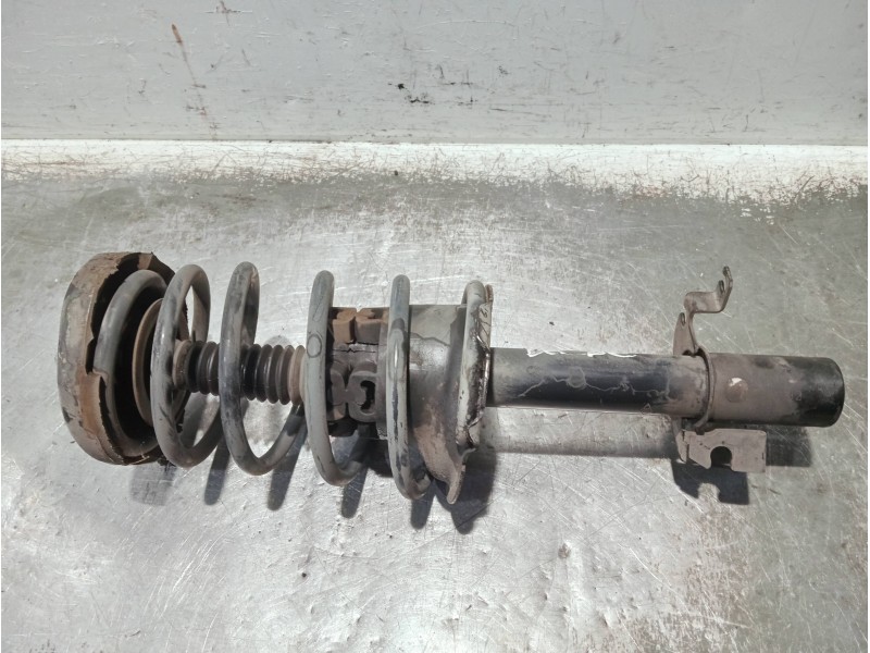 Recambio de amortiguador delantero derecho para renault megane i fase 2 berlina (ba0) referencia OEM IAM 7700840264C 03041000795