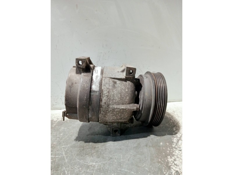 Recambio de compresor aire acondicionado para renault megane i fase 2 berlina (ba0) referencia OEM IAM 7700103536 1135289 