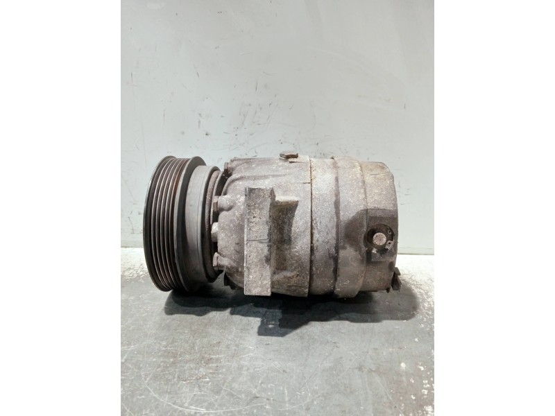 Recambio de compresor aire acondicionado para renault megane i fase 2 berlina (ba0) referencia OEM IAM 7700103536 1135289 