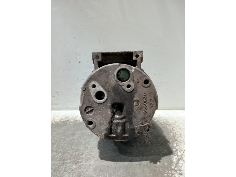Recambio de compresor aire acondicionado para renault megane i fase 2 berlina (ba0) referencia OEM IAM 7700103536 1135289 