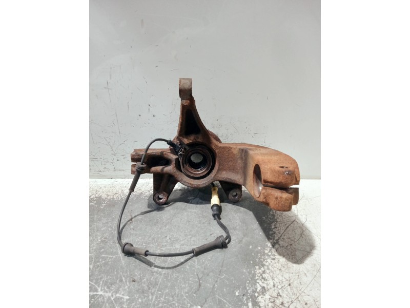 Recambio de mangueta delantera izquierda para renault megane ii berlina 5p referencia OEM IAM   