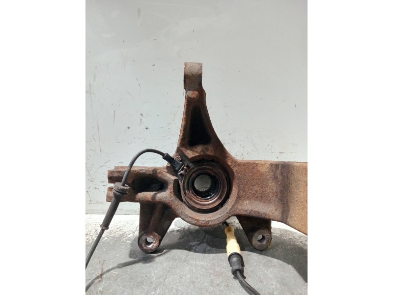 Recambio de mangueta delantera izquierda para renault megane ii berlina 5p referencia OEM IAM   