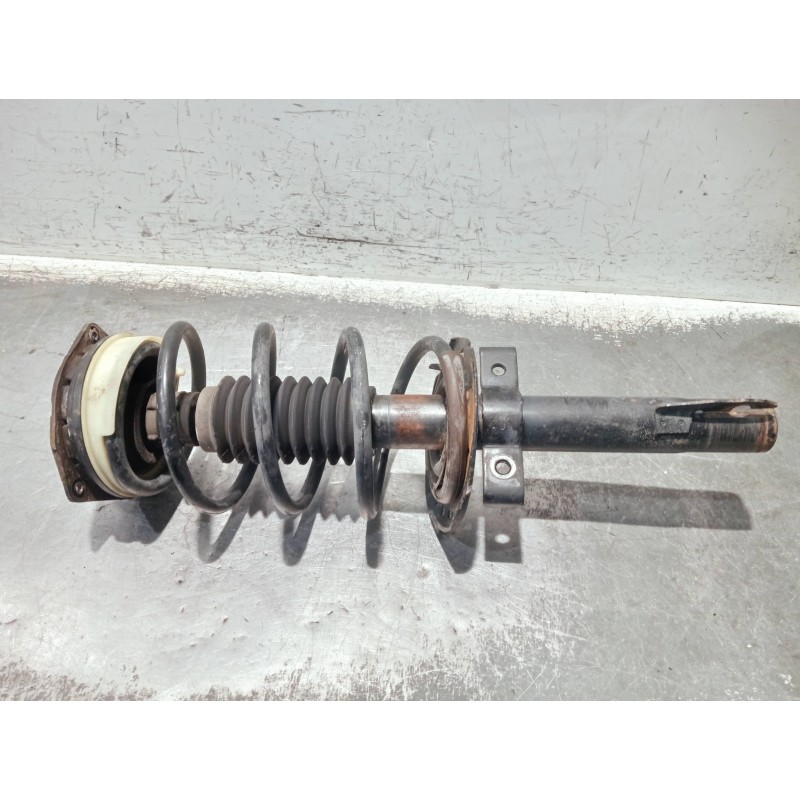 Recambio de amortiguador delantero izquierdo para renault megane ii berlina 5p referencia OEM IAM 8200335189 03061000656 