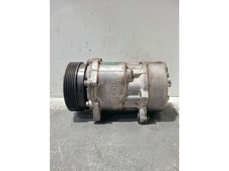 Recambio de compresor aire acondicionado para seat leon (1m1) referencia OEM IAM 1J0820803F  