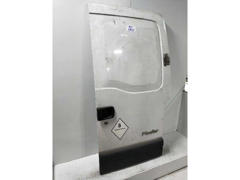 Recambio de puerta trasera derecha para renault master ii phase 2 caja cerrada referencia OEM IAM CIEGA  