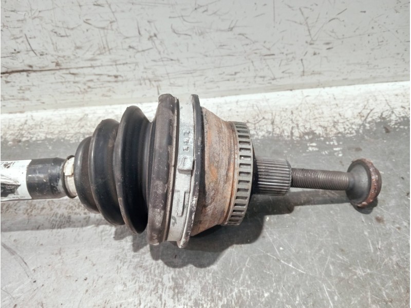 Recambio de transmision delantera derecha para volkswagen passat berlina (3b3) referencia OEM IAM 3B0407272  