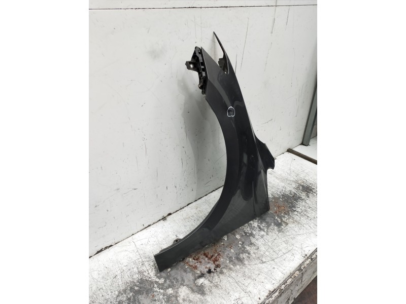 Recambio de aleta delantera izquierda para volkswagen touran (5t1) referencia OEM IAM   