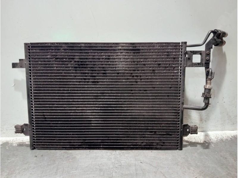Recambio de condensador / radiador aire acondicionado para volkswagen passat berlina (3b3) referencia OEM IAM 3B0260401  