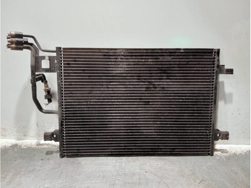 Recambio de condensador / radiador aire acondicionado para volkswagen passat berlina (3b3) referencia OEM IAM 3B0260401  