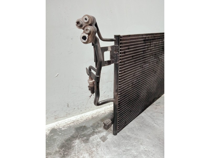 Recambio de condensador / radiador aire acondicionado para volkswagen passat berlina (3b3) referencia OEM IAM 3B0260401  