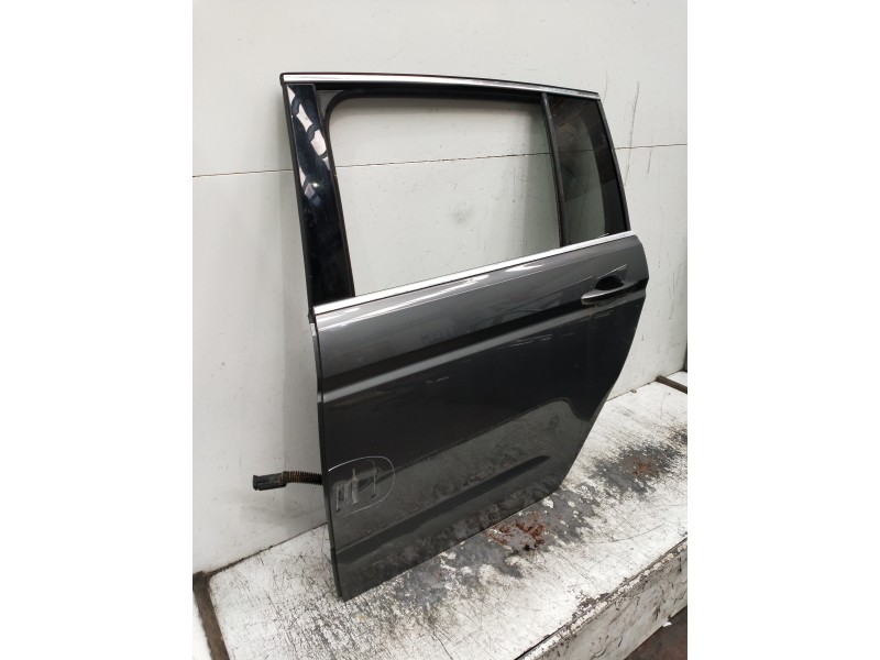 Recambio de puerta trasera izquierda para volkswagen touran (5t1) referencia OEM IAM   5P