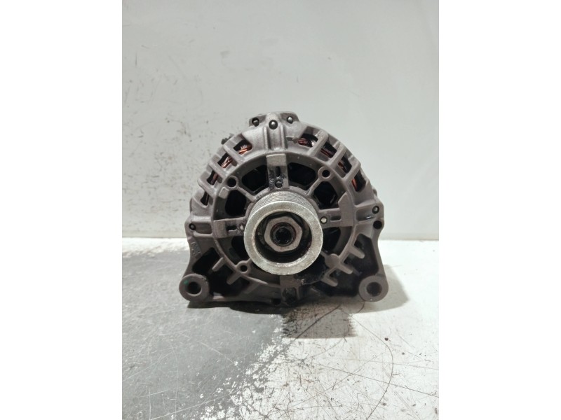 Recambio de alternador para peugeot 206 berlina referencia OEM IAM H543521R 200092 TG9B043