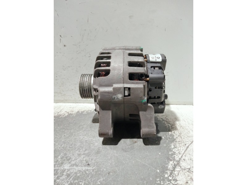 Recambio de alternador para peugeot 206 berlina referencia OEM IAM H543521R 200092 TG9B043