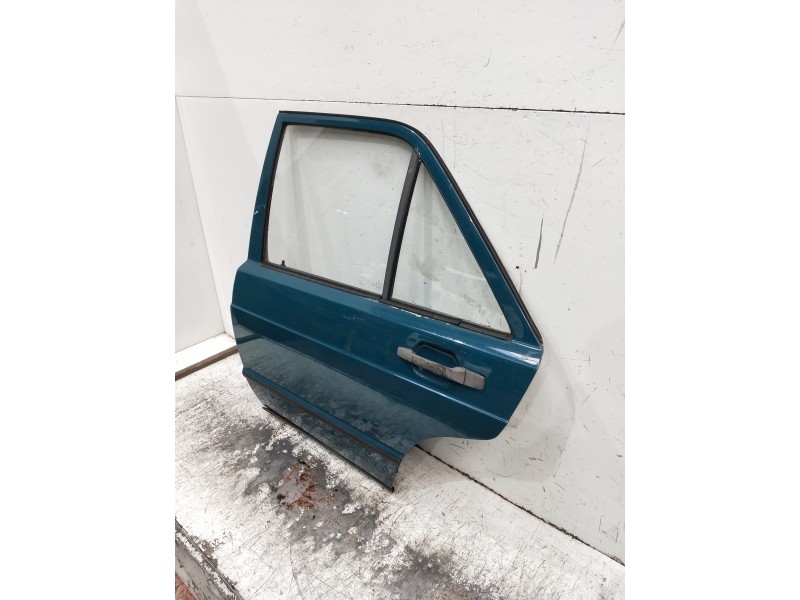 Recambio de puerta trasera izquierda para mercedes clase c (w201) berlina referencia OEM IAM   