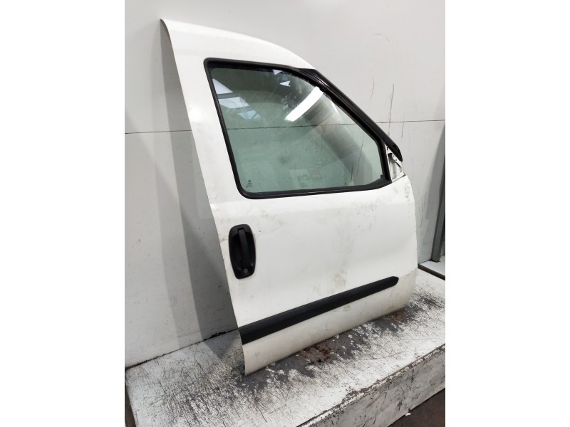 Recambio de puerta delantera derecha para fiat doblo cargo referencia OEM IAM   5P