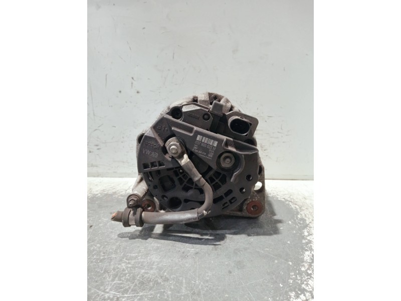Recambio de alternador para volkswagen polo (9n3) referencia OEM IAM 037903025M 0124325013 