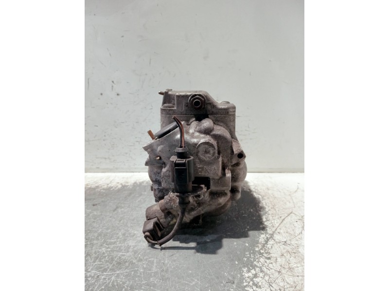 Recambio de compresor aire acondicionado para volkswagen polo (9n3) referencia OEM IAM 6Q0820803R 8741F 