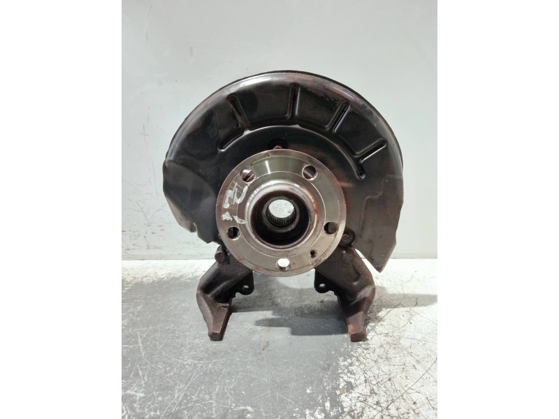 Recambio de mangueta delantera izquierda para volkswagen polo (9n3) referencia OEM IAM 6Q0255AC  
