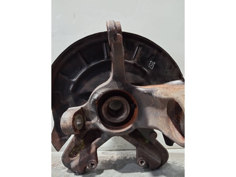 Recambio de mangueta delantera izquierda para volkswagen polo (9n3) referencia OEM IAM 6Q0255AC  