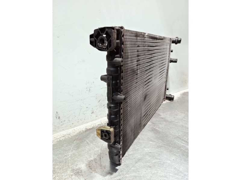 Recambio de radiador agua para volkswagen polo (9n3) referencia OEM IAM 6Q0121253Q 151190070F01 