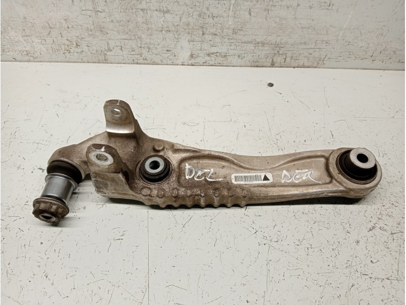 Recambio de brazo suspension inferior delantero derecho para jaguar f-pace referencia OEM IAM HK833C254 HK833C254BA  Recambio de brazo suspension inferior delantero derecho para jaguar f-pace referencia OEM IAM HK833C254 HK833C254BA