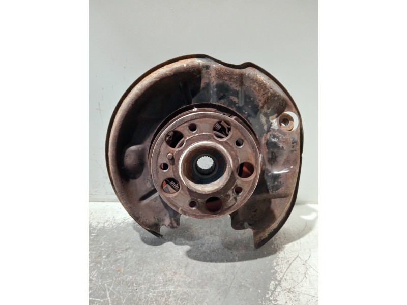 Recambio de mangueta trasera derecha para mercedes clase c (w201) berlina referencia OEM IAM 2013574305  