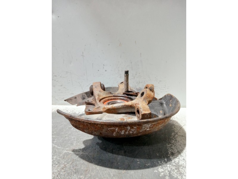 Recambio de mangueta trasera derecha para mercedes clase c (w201) berlina referencia OEM IAM 2013574305  