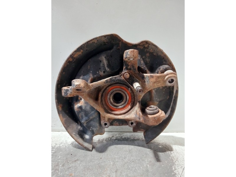 Recambio de mangueta trasera izquierda para mercedes clase c (w201) berlina referencia OEM IAM 2013574205  