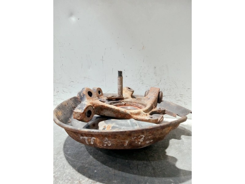 Recambio de mangueta trasera izquierda para mercedes clase c (w201) berlina referencia OEM IAM 2013574205  