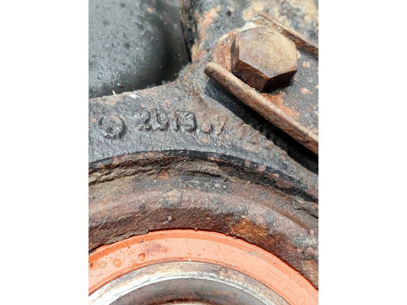 Recambio de mangueta trasera izquierda para mercedes clase c (w201) berlina referencia OEM IAM 2013574205  