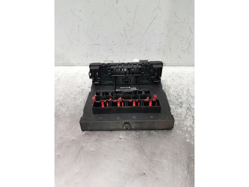 Recambio de caja reles / fusibles para audi a3 (8p) 1.9 tdi referencia OEM IAM 8P0907279A  