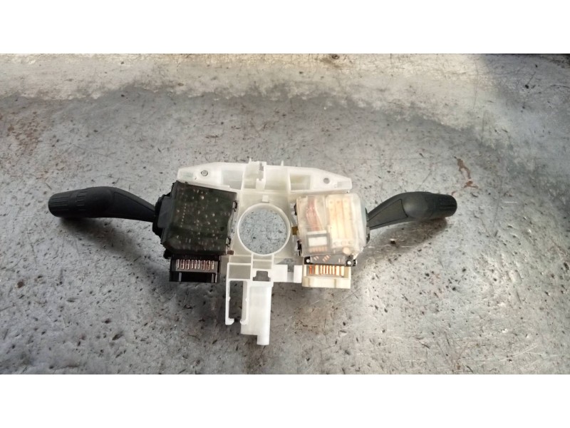 Recambio de mando luces para subaru forester s12 xs classic referencia OEM IAM 83111FG15  