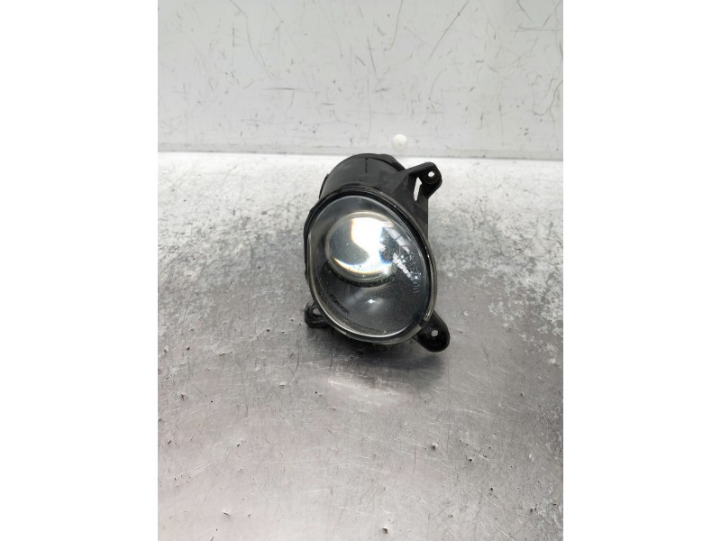 Recambio de faro antiniebla derecho para volkswagen passat berlina (3b3) referencia OEM IAM 3B7941700A  