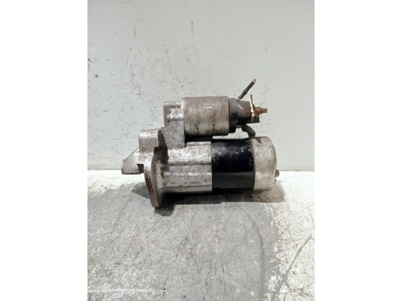 Recambio de motor arranque para renault clio ii fase ii (b/cb0) referencia OEM IAM 8200584675A M000T87881 