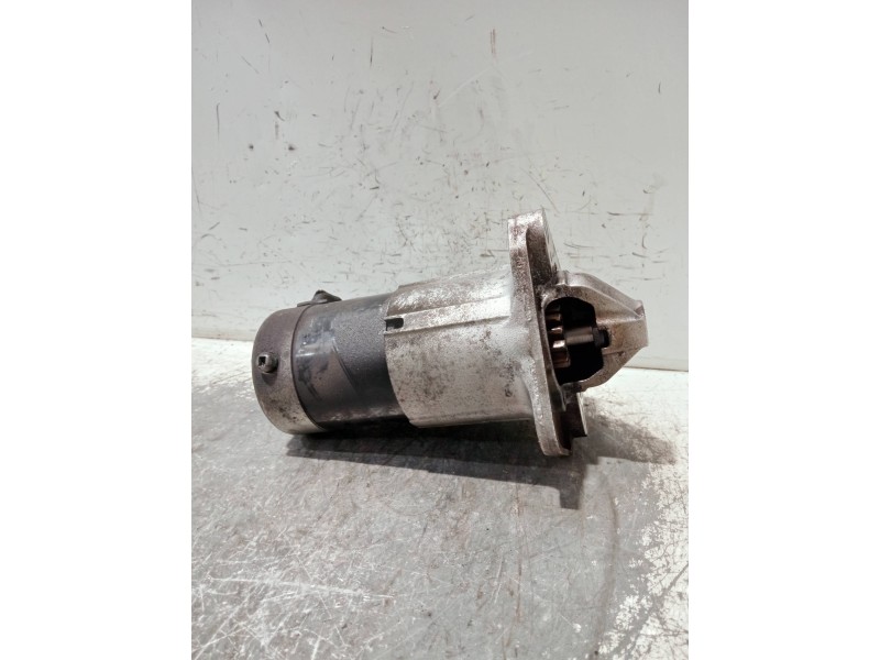 Recambio de motor arranque para renault clio ii fase ii (b/cb0) referencia OEM IAM 8200584675A M000T87881 