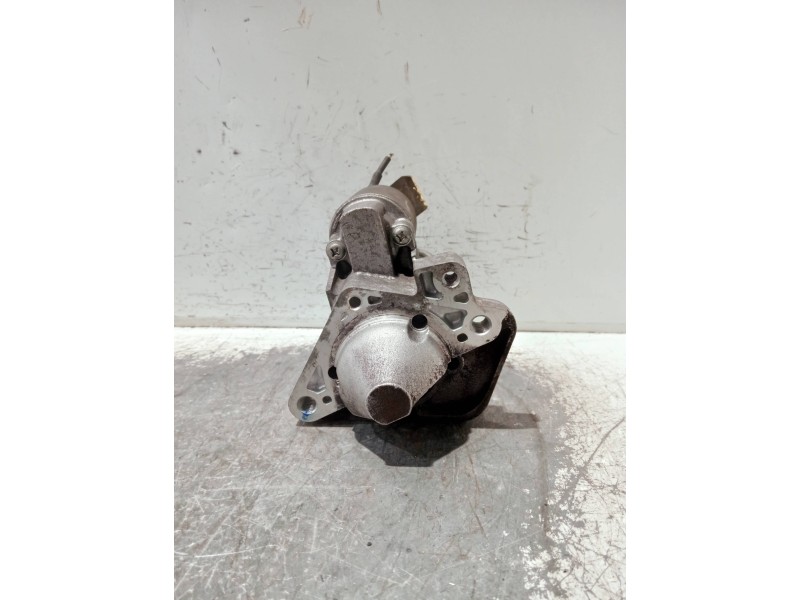Recambio de motor arranque para renault clio ii fase ii (b/cb0) referencia OEM IAM 8200584675A M000T87881 