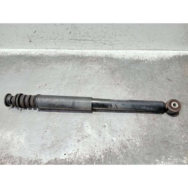 Recambio de amortiguador trasero derecho para renault clio ii fase ii (b/cb0) referencia OEM IAM 8200662259 03071000594 