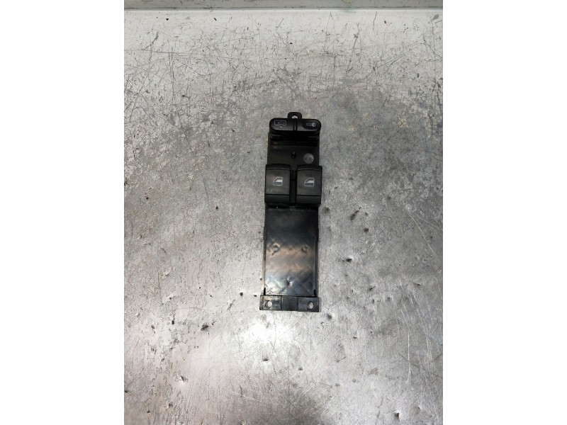 Recambio de mando elevalunas delantero izquierdo para volkswagen passat berlina (3b3) referencia OEM IAM 1J3959857B  4P