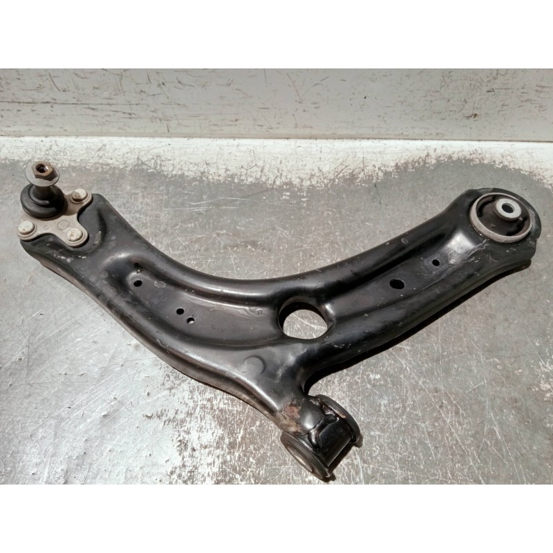 Recambio de brazo suspension inferior delantero derecho para volkswagen touran (5t1) referencia OEM IAM 3Q0407154B  