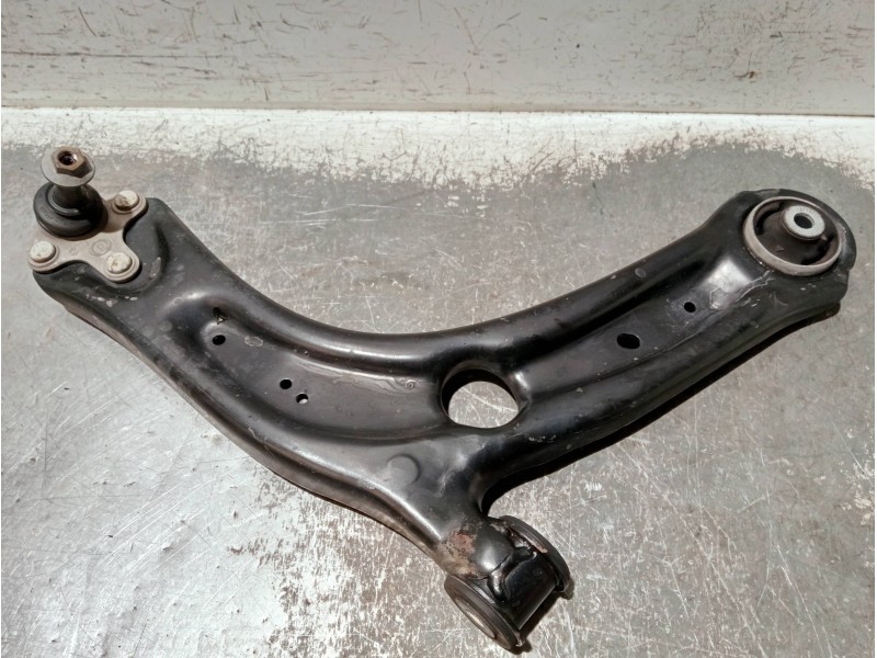 Recambio de brazo suspension inferior delantero derecho para volkswagen touran (5t1) referencia OEM IAM 3Q0407154B  