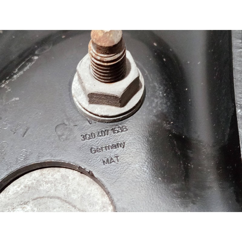 Recambio de brazo suspension inferior delantero izquierdo para volkswagen touran (5t1) referencia OEM IAM 3Q0407153B  